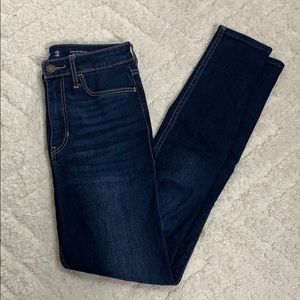 High waist dark wash hollister jeans